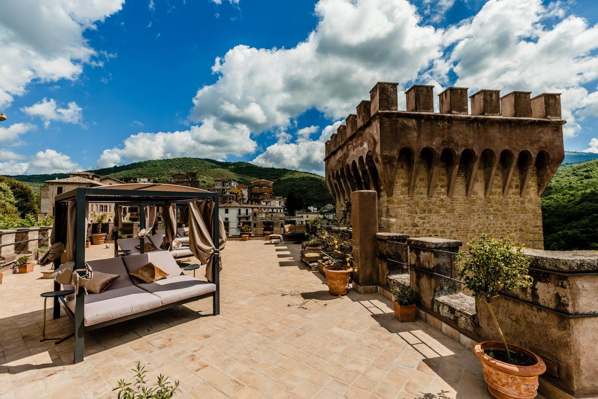 Отель Castello Brancaccio San Gregorio da Sassola Экстерьер фото