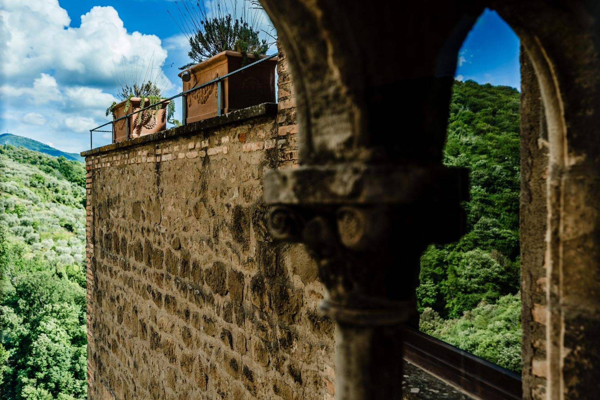 Отель Castello Brancaccio San Gregorio da Sassola Экстерьер фото